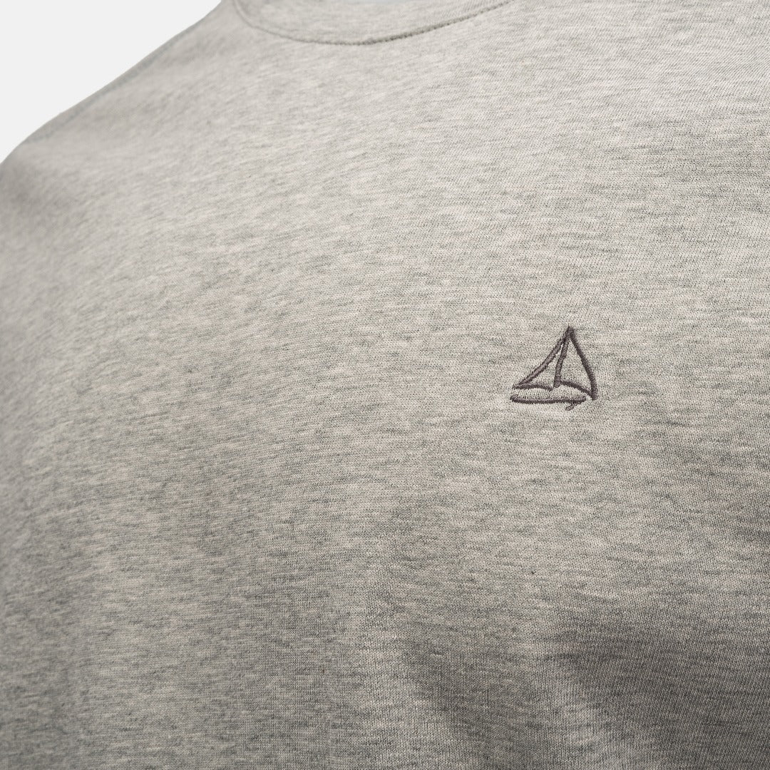 grey tee shirt