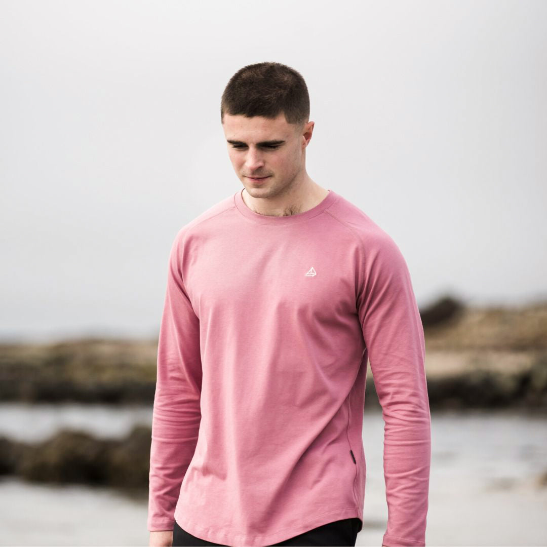 lekanvy mens pink long sleeve tee model beach 